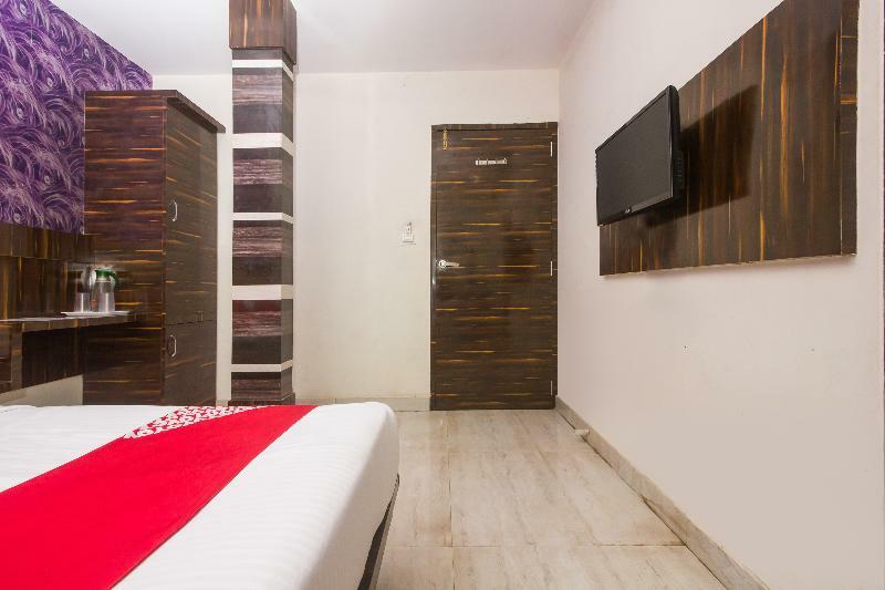 Oyo 8193 Hotel Pearl View Mumbai Bagian luar foto